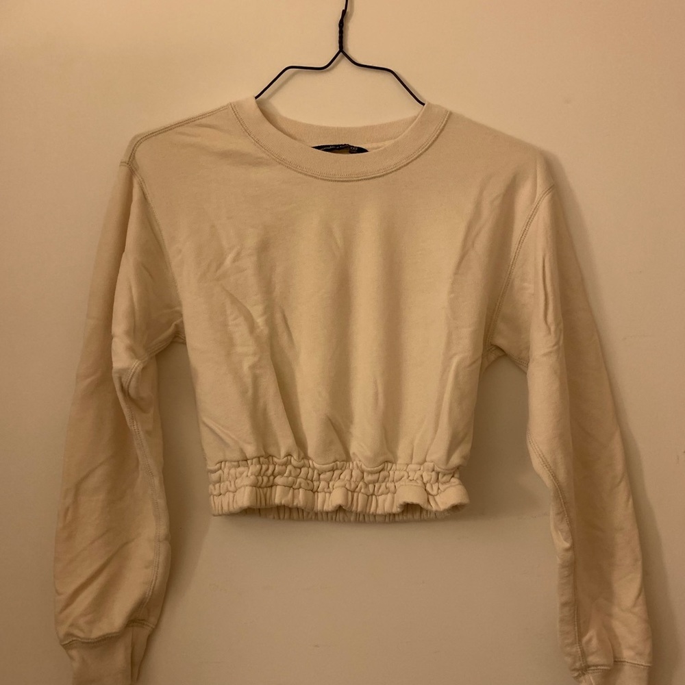 Creme Longsleeve Crop